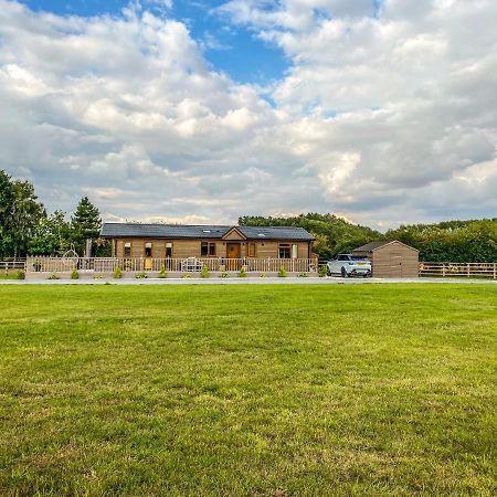 Immaculate 3-Bedroom Private Lodge Near 约克 外观 照片