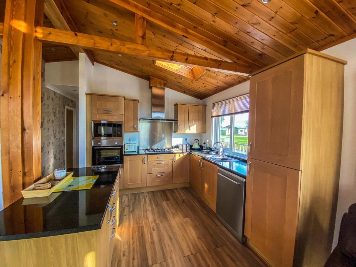 Immaculate 3-Bedroom Private Lodge Near 约克 外观 照片